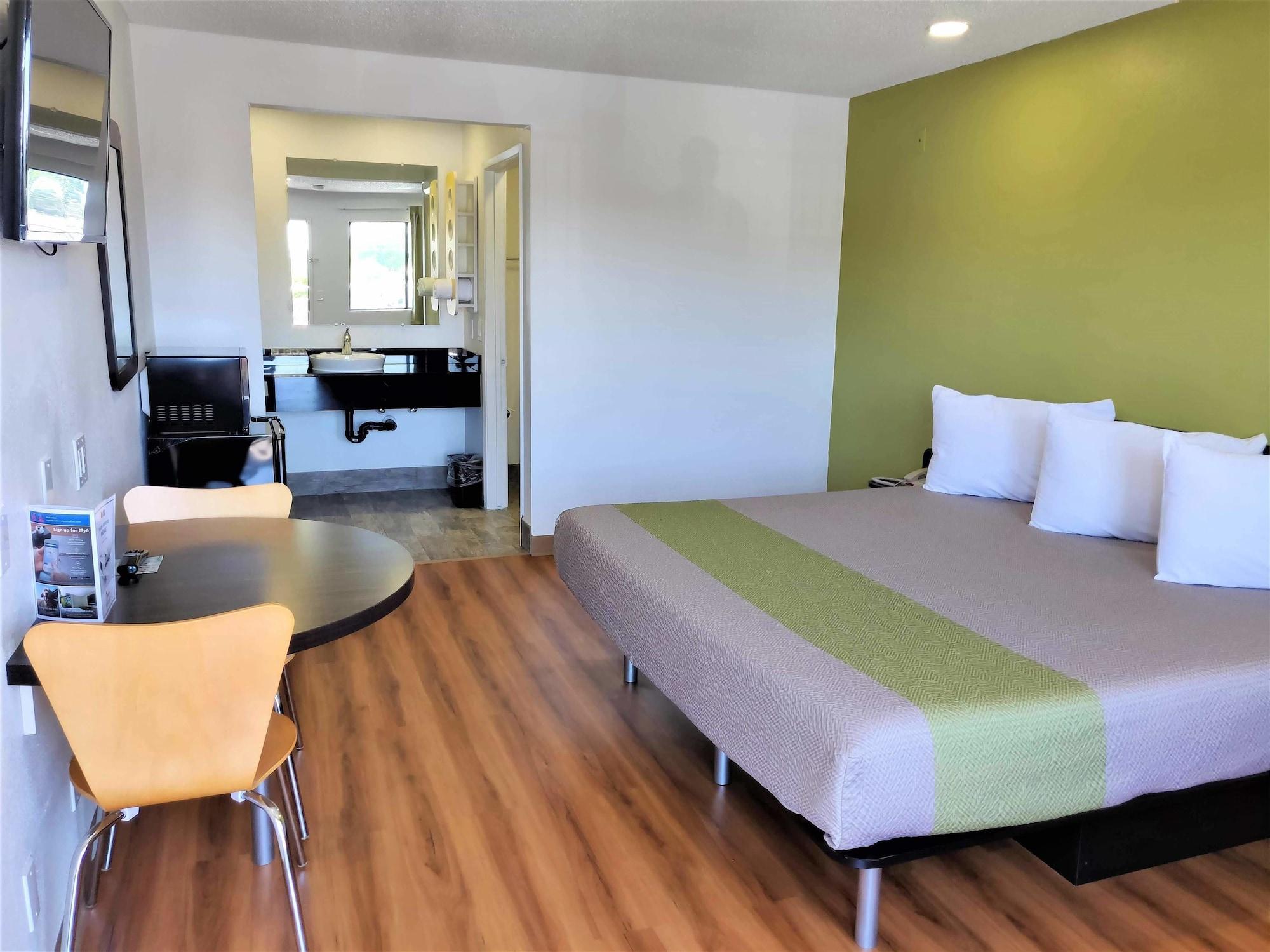 Motel 6-Fresno, Ca - Yosemite Hwy Εξωτερικό φωτογραφία