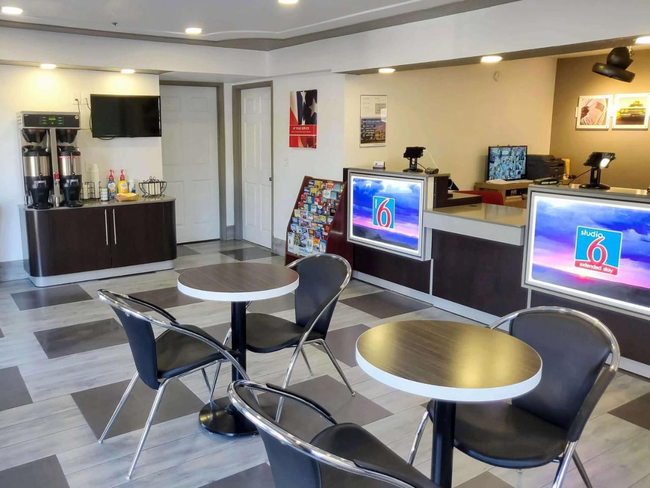 Motel 6-Fresno, Ca - Yosemite Hwy Εξωτερικό φωτογραφία