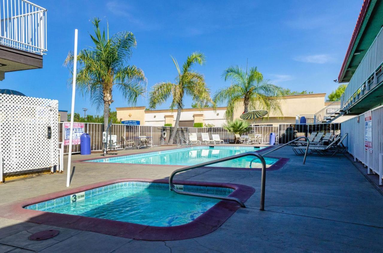 Motel 6-Fresno, Ca - Yosemite Hwy Εξωτερικό φωτογραφία