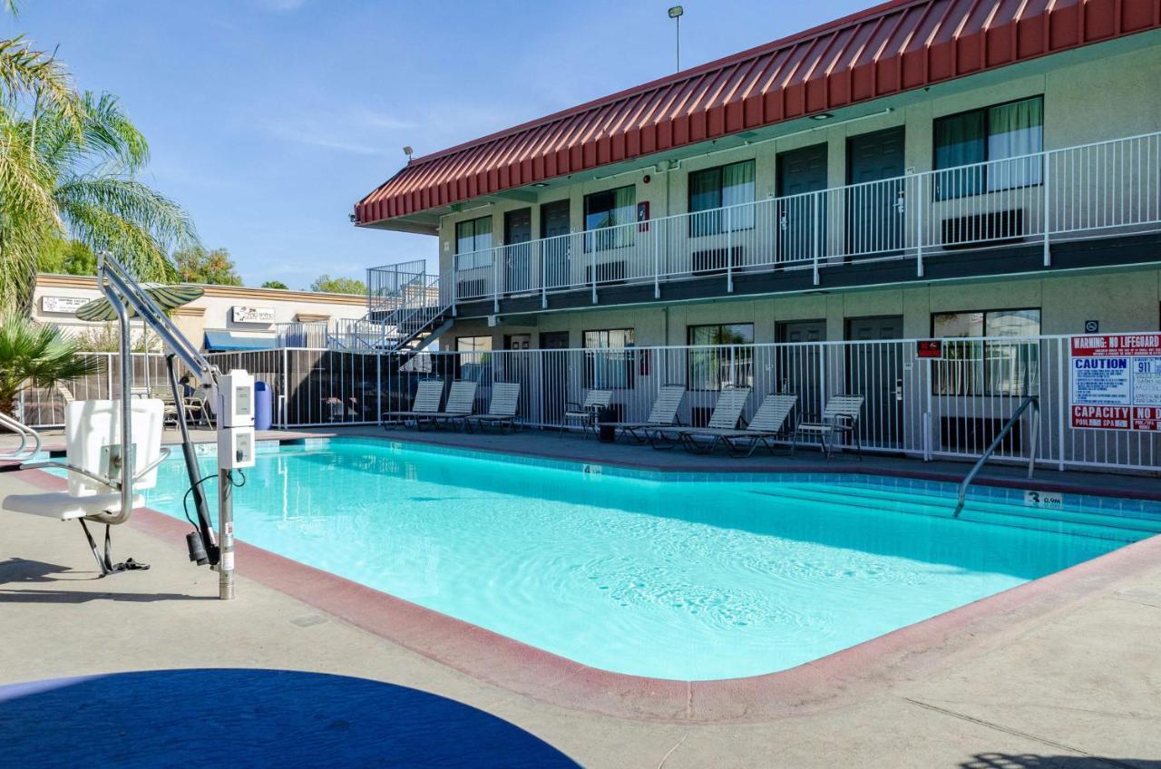 Motel 6-Fresno, Ca - Yosemite Hwy Εξωτερικό φωτογραφία